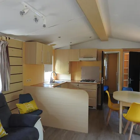 Mobil-home Nature Au Coeur Du Perigord Prive База отдыха